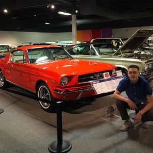 Meet your Posher, Eduardo